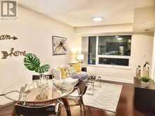 910 - 1 UPTOWN DRIVE | Markham Ontario | Slide Image Five