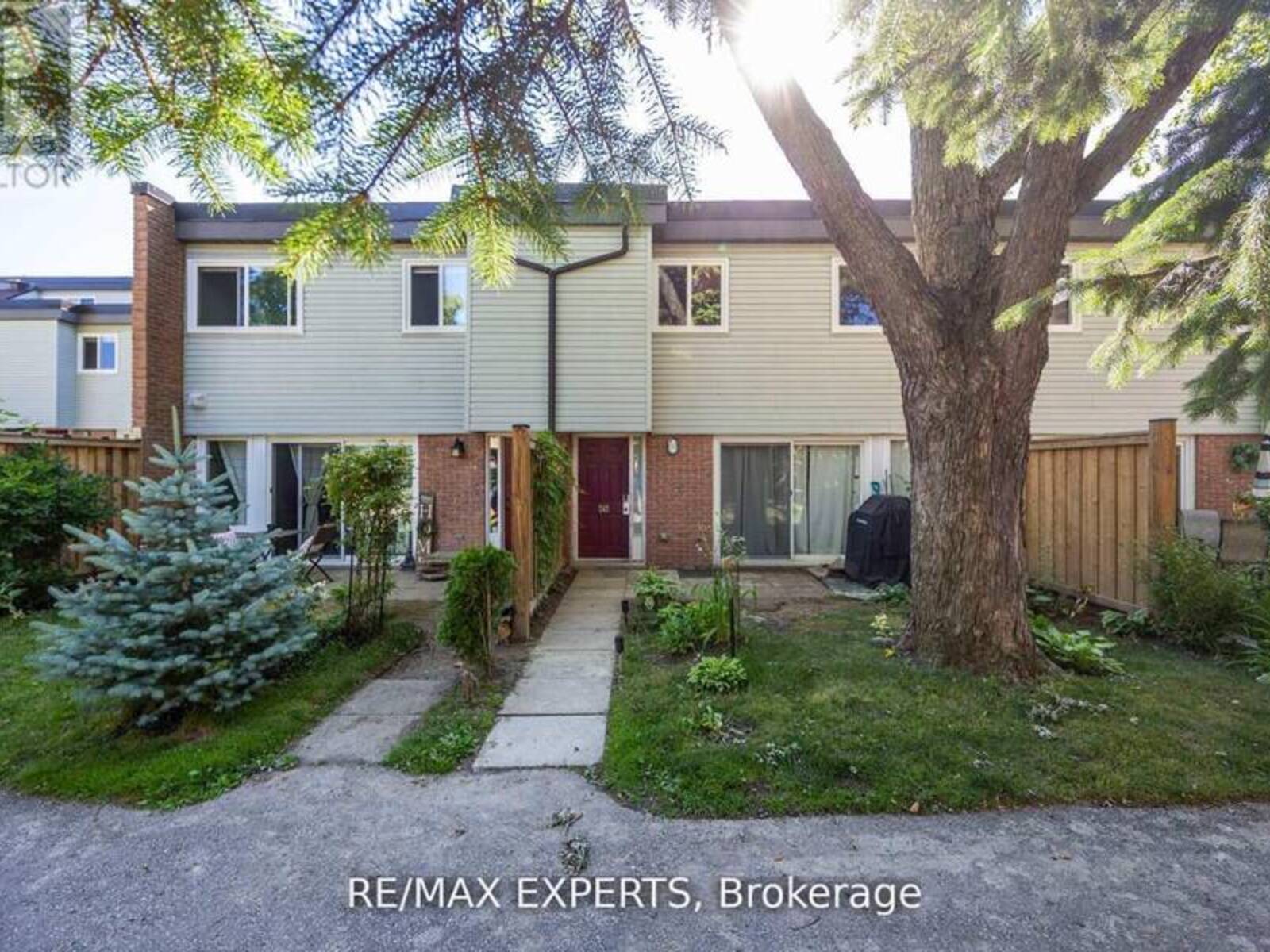 242 MILESTONE CRESCENT, Aurora, Ontario L4G 3M2