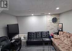 2 RIDEAU CRESCENT | Hamilton Ontario | Slide Image Twelve