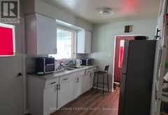 2 RIDEAU CRESCENT | Hamilton Ontario | Slide Image Five