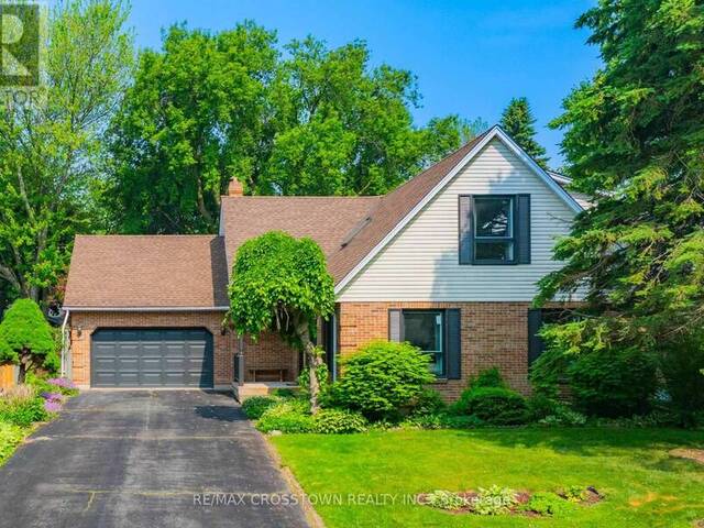 17 COACH DRIVE Niagara-on-the-Lake Ontario, L0S 1J0 - 5 Bedrooms Home For Sale