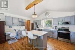 1194 NUFOREST DRIVE | Selwyn Ontario | Slide Image Eight