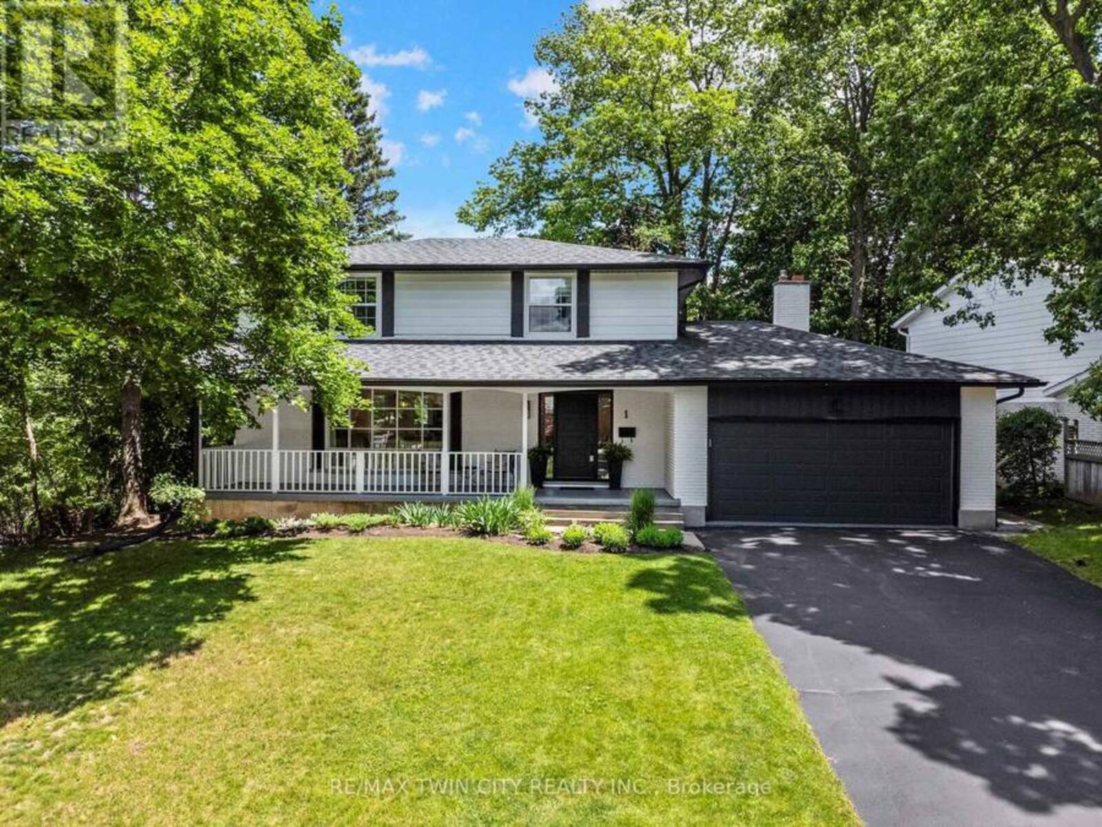 1 BLACKFRIARS PLACE, Cambridge, Ontario N1S 3P1