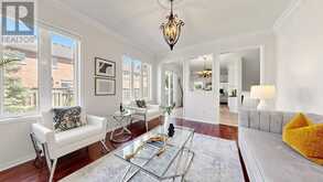205 FRED MCLAREN BOULEVARD | Markham Ontario | Slide Image Ten