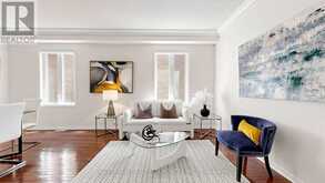 205 FRED MCLAREN BOULEVARD | Markham Ontario | Slide Image Four
