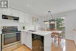 1471 PICKWICK DRIVE | Mississauga Ontario | Slide Image Eight