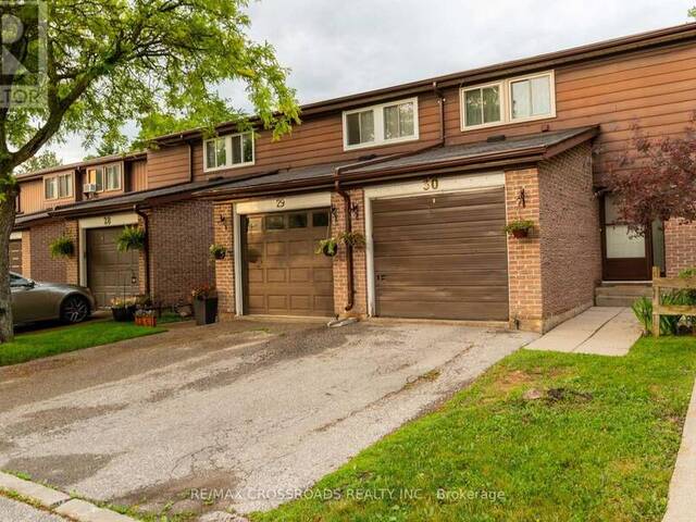 30 - 350 CAMELOT COURT Oshawa Ontario, L1G 6P7 - 4 Bedrooms Condo For Sale