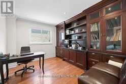 33 AUTUMN WAY | Aurora Ontario | Slide Image Ten
