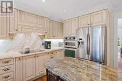 33 AUTUMN WAY | Aurora Ontario | Slide Image Sixteen