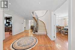 33 AUTUMN WAY | Aurora Ontario | Slide Image Five