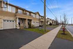 93 PENNY LANE | Hamilton Ontario | Slide Image Four
