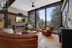 2084 GRAND BOULEVARD | Burlington Ontario | Slide Image Seven