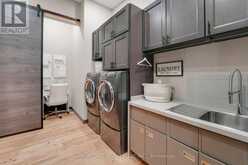 2084 GRAND BOULEVARD | Burlington Ontario | Slide Image Seventeen