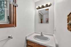 20 MACTAVESH CRESCENT | Bayfield Ontario | Slide Image Twelve