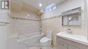 470 DOUBLETREE LANE | Newmarket Ontario | Slide Image Thirty-six