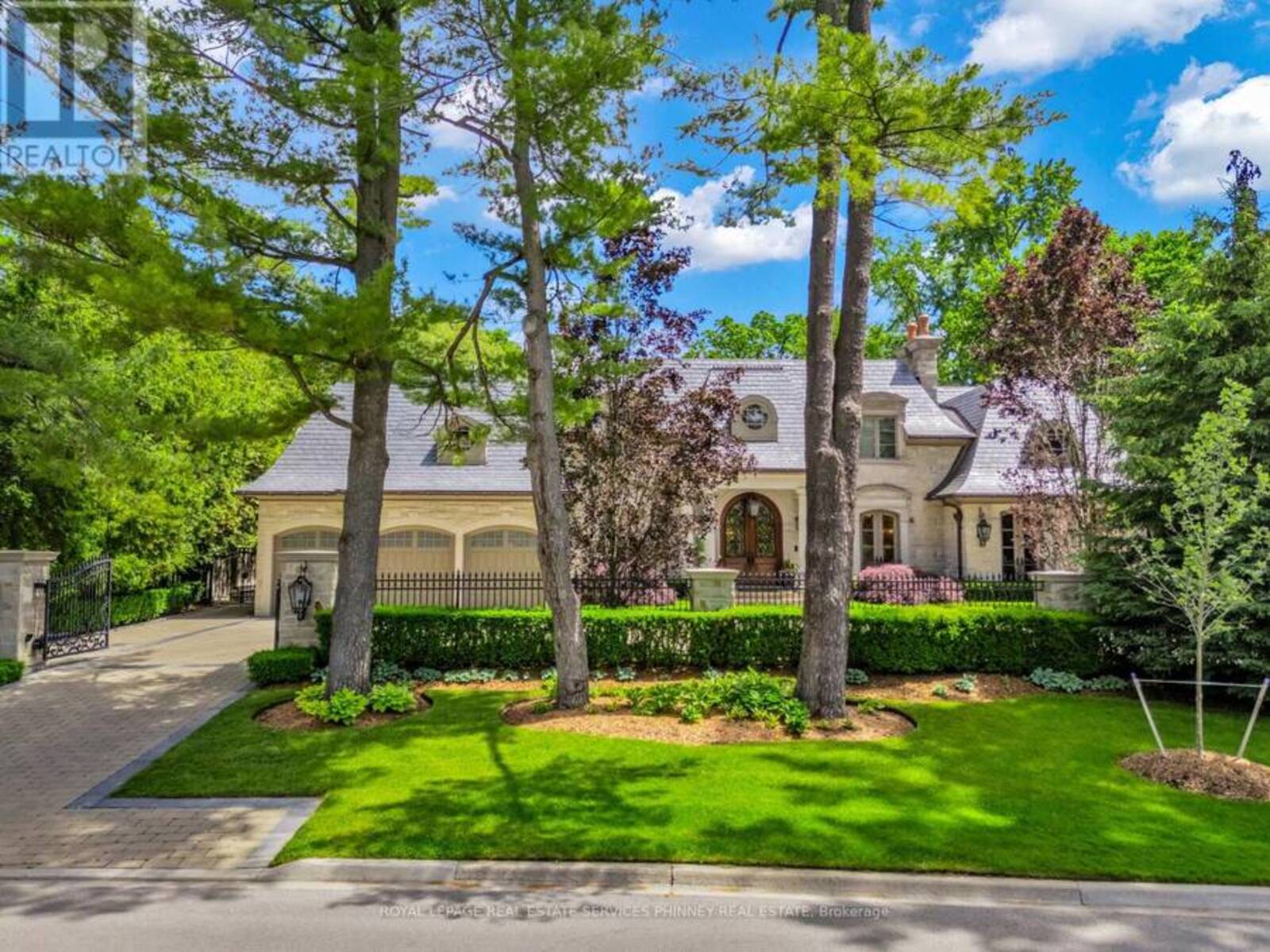 113 MAPLE GROVE DRIVE, Oakville, Ontario L6J 4T9