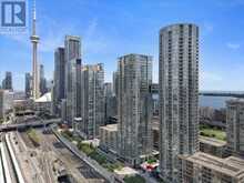 PH06 - 15 ICEBOAT TERRACE | Toronto Ontario | Slide Image Three