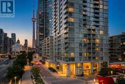 PH06 - 15 ICEBOAT TERRACE | Toronto Ontario | Slide Image One