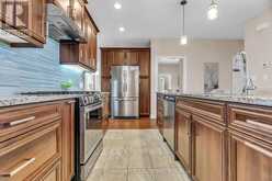 212 SUMMERSET PLACE | Chatham Ontario | Slide Image Thirteen