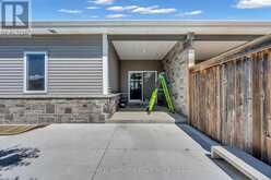 212 SUMMERSET PLACE | Chatham Ontario | Slide Image Forty