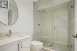 29 CHESTNUT COURT | Aurora Ontario | Slide Image Nine