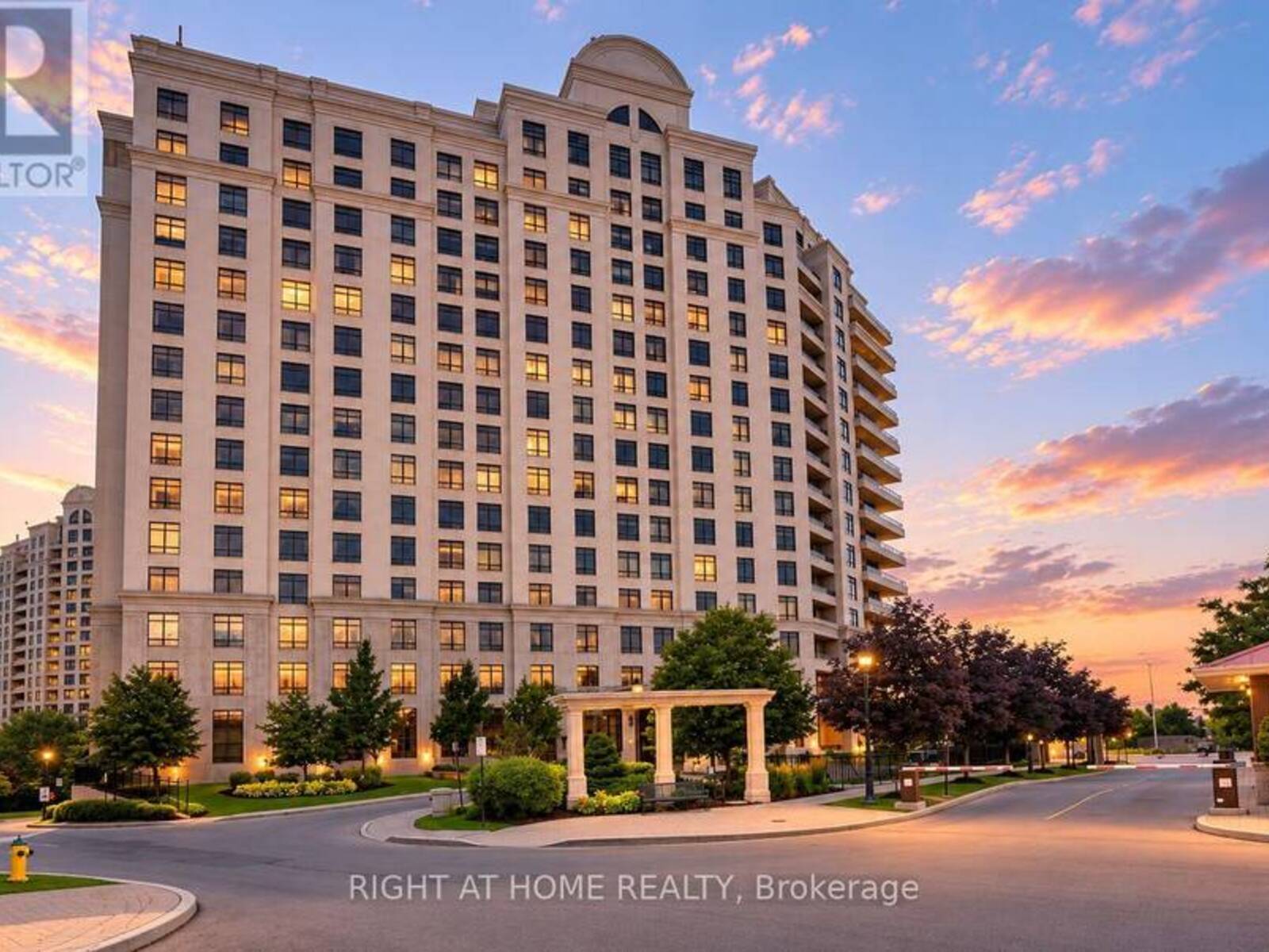 1012 - 9235 JANE STREET, Vaughan, Ontario L6A 0J8