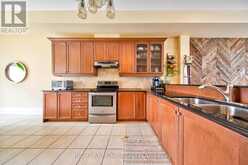 10 - 120 BRONTE ROAD | Oakville Ontario | Slide Image Sixteen
