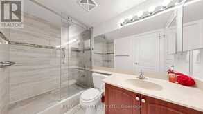 318 - 310 RED MAPLE ROAD | Richmond Hill Ontario | Slide Image Thirteen
