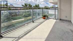 318 - 310 RED MAPLE ROAD | Richmond Hill Ontario | Slide Image Twenty
