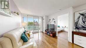 318 - 310 RED MAPLE ROAD | Richmond Hill Ontario | Slide Image Three