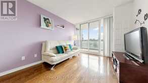 318 - 310 RED MAPLE ROAD | Richmond Hill Ontario | Slide Image Four