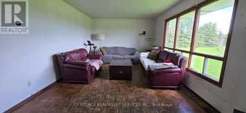 1527 HIGHWAY 11 W | Cochrane Ontario | Slide Image Five