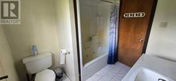 1527 HIGHWAY 11 W | Cochrane Ontario | Slide Image Twelve