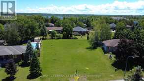 31 FAIRWAY CRESCENT | Wasaga Beach Ontario | Slide Image Four