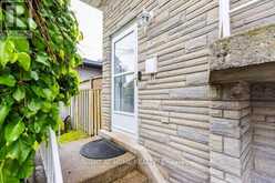 15 TUNA COURT | Hamilton Ontario | Slide Image Three