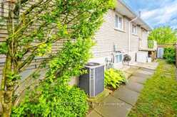 15 TUNA COURT | Hamilton Ontario | Slide Image Forty