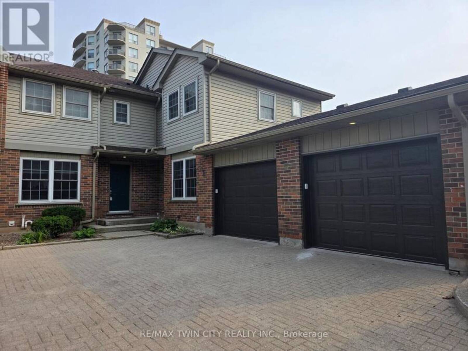 6 - 250 KEATS WAY, Waterloo, Ontario N2L 6J5