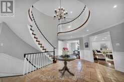 123 FERN VALLEY CRESCENT | Richmond Hill Ontario | Slide Image Nine