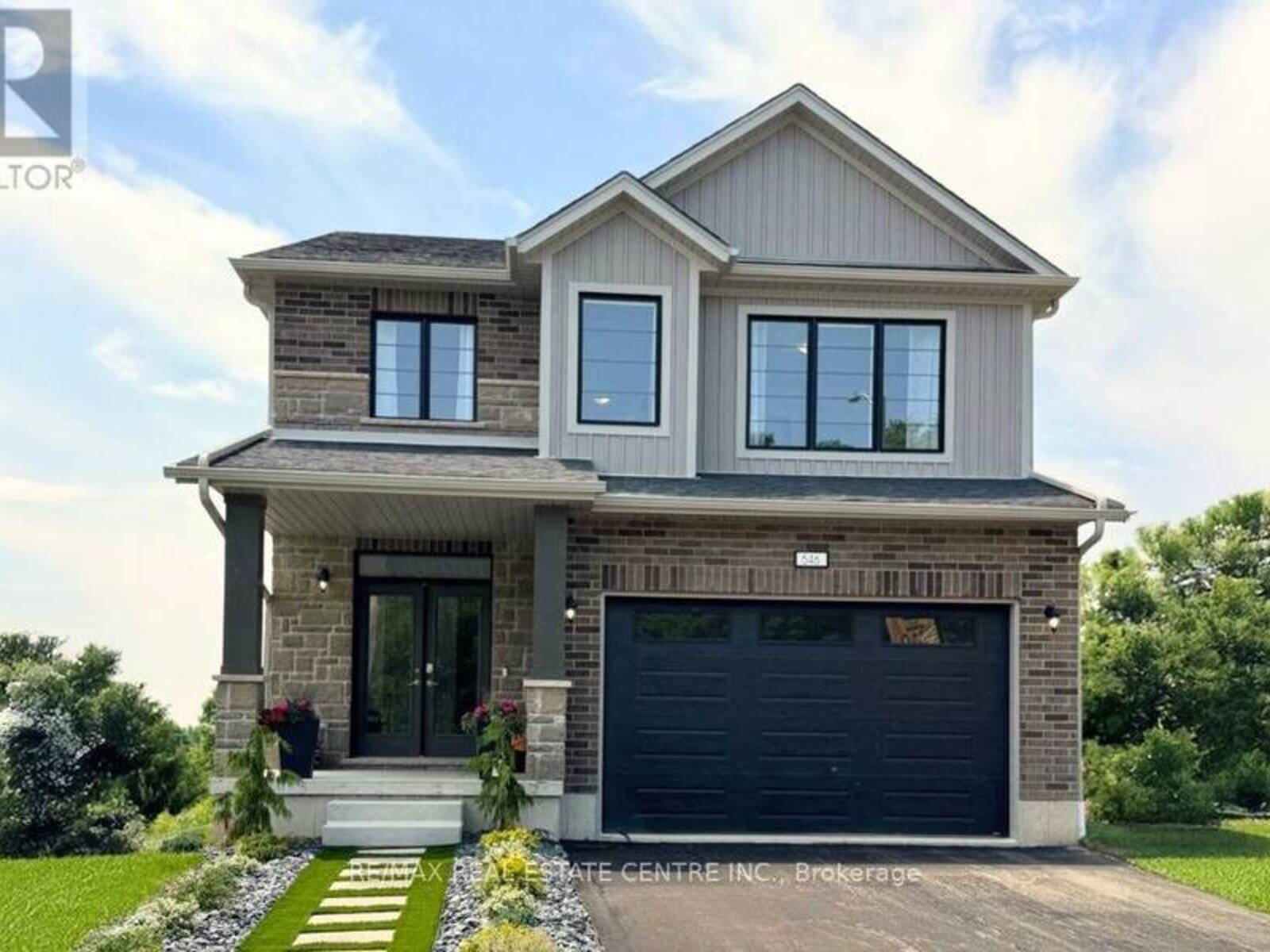 546 BENNINGER DRIVE, Kitchener, Ontario N2E 0C9
