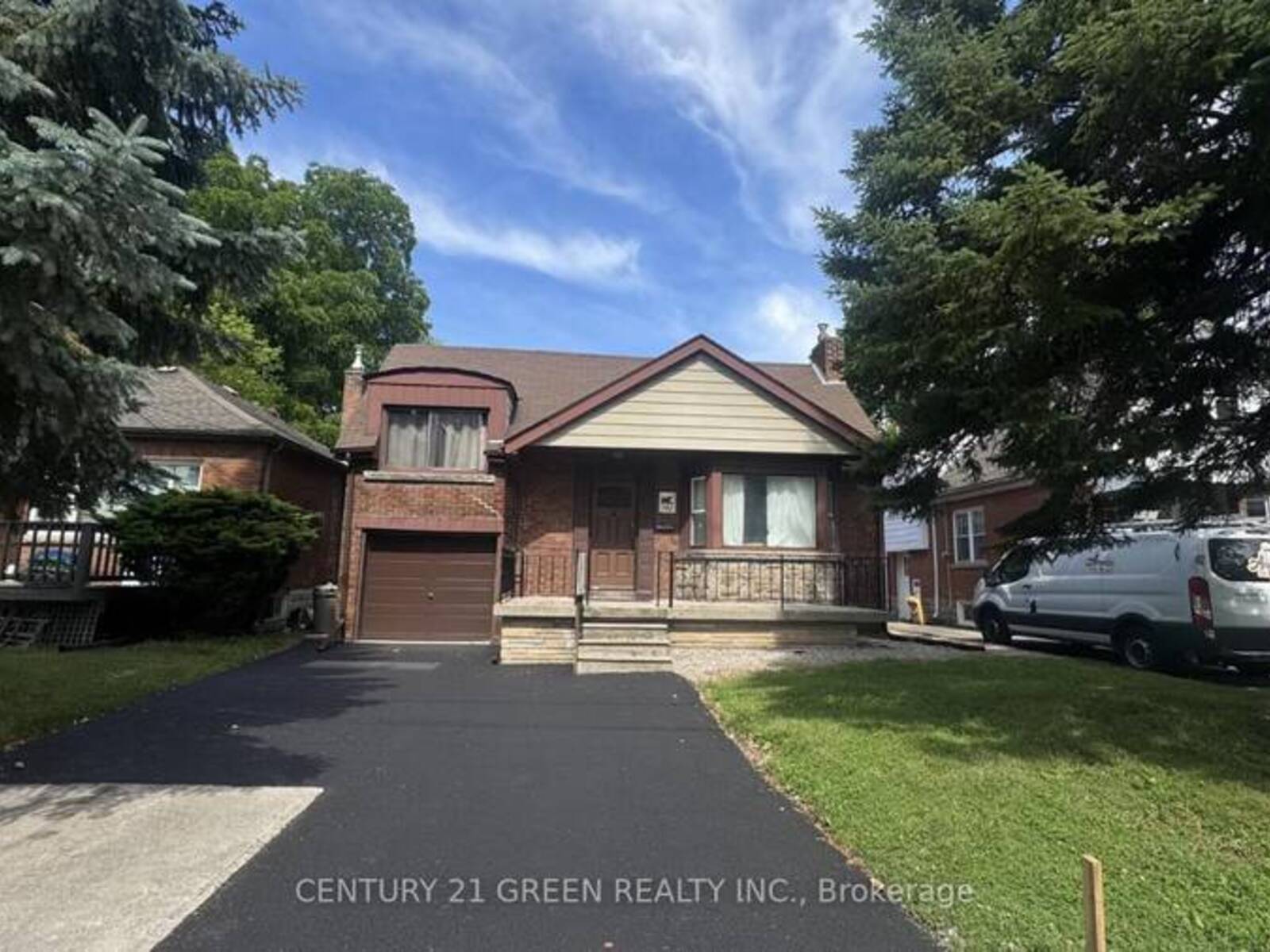 102 DALEWOOD AVENUE, Hamilton, Ontario L8S 1Z2