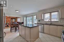110 RED RIVER CRESCENT | Newmarket Ontario | Slide Image Fifteen