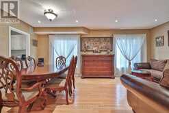 110 RED RIVER CRESCENT | Newmarket Ontario | Slide Image Nineteen