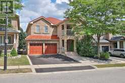 110 RED RIVER CRESCENT | Newmarket Ontario | Slide Image One