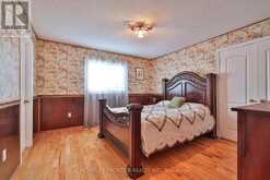 110 RED RIVER CRESCENT | Newmarket Ontario | Slide Image Thirty