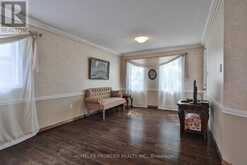 110 RED RIVER CRESCENT | Newmarket Ontario | Slide Image Thirty-seven