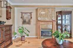 110 RED RIVER CRESCENT | Newmarket Ontario | Slide Image Nine