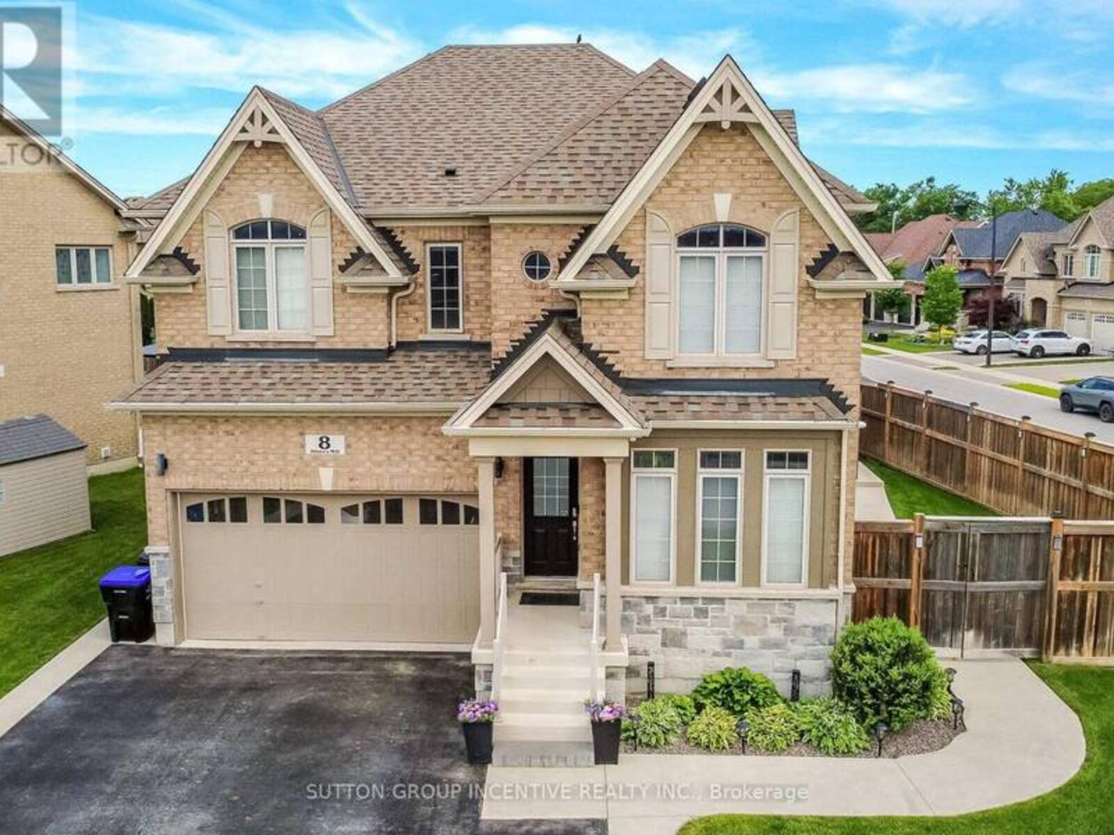 8 OLIVER'S MILL ROAD, Barrie, Ontario L9X 0S8