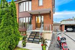 19 LANTOS COURT | Toronto Ontario | Slide Image Three