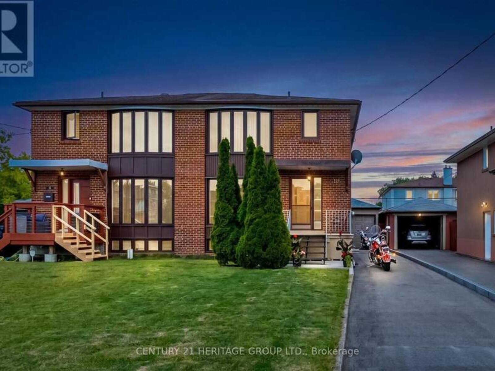 19 LANTOS COURT, Toronto, Ontario M3M 1G4