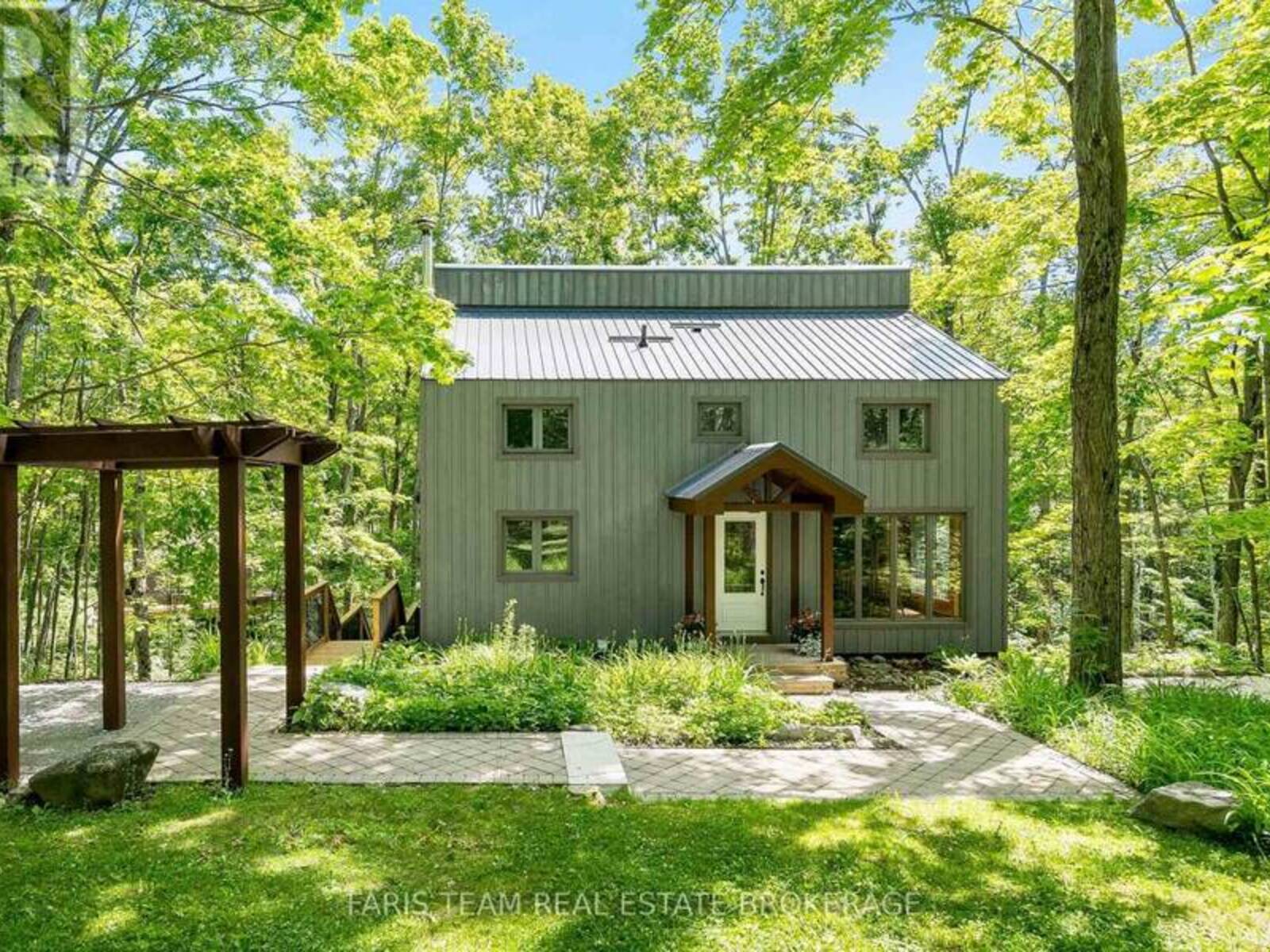 46 HURONWOODS DRIVE, Coldwater, Ontario L0K 1E0